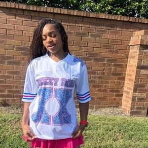 Chris Brown Tour 2025 Breezybowl White and Blue Graphic Jersey Top